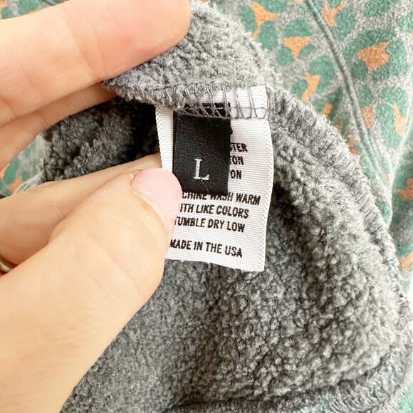 Clare V. Neon Jaguar Sweatshirt Green Crewneck Graphic Pullover Women’s L - Picture 7 of 7